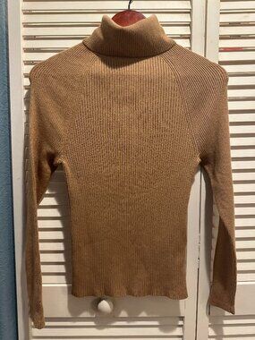 Banana Republic Petite M Camel Brown Ribbed Turtleneck Sweater Fitted Quiet Lux